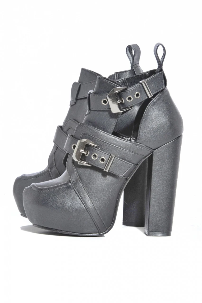 Heeled Cut Out Side Buckle Ankle Boot - Swimclubus