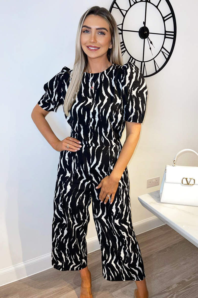 Black And White Printed Short Sleeve Jumpsuit - Swimclubus