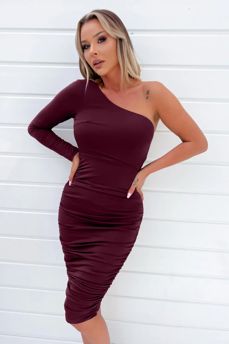 Plum One Sleeve Ruched Bodycon Midi Dress - Swimclubus