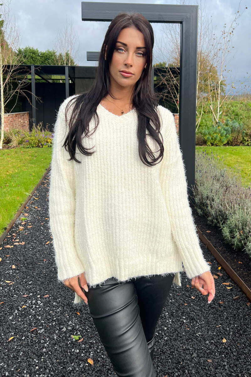 Cream V-Neck Chenille Knit Jumper - Swimclubus